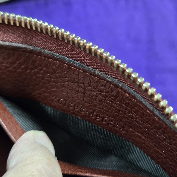 AUTHENTIC GUCCI GG LEATHER TASSEL LONG WALLET EUC - Picture 13 of 13